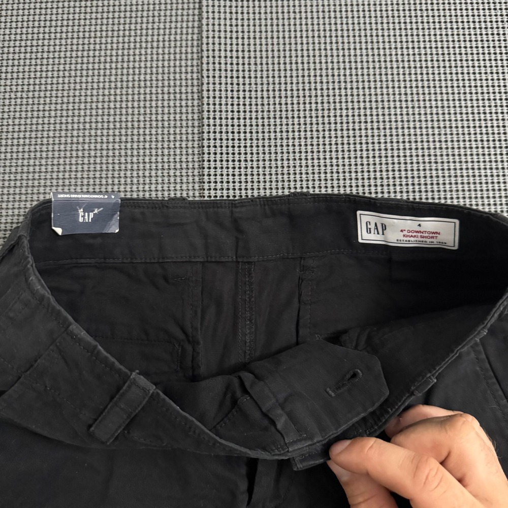 Gap Downtown Khaki Shorts Black Mid Rise Size 4 New With Tags - Picture 2 of 6